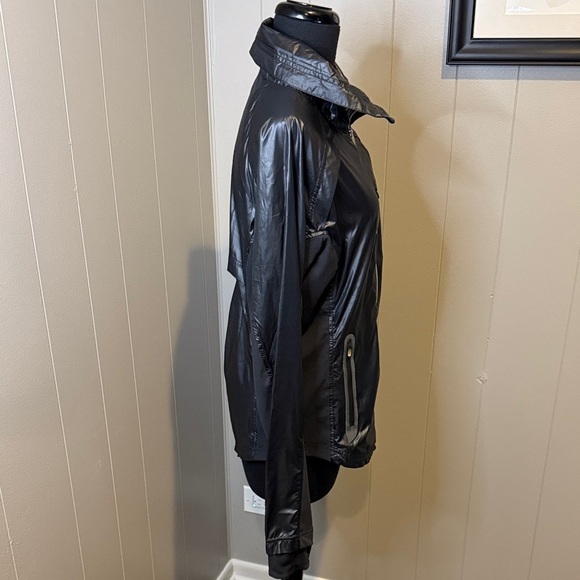 Ryu Women's Medium Breathable Glossy Black Utility Zip Up Jacket - Picture 3 of 6